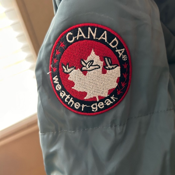 Canada  Teal Puffer Jacket with Fur Hood - Picture 3 of 8